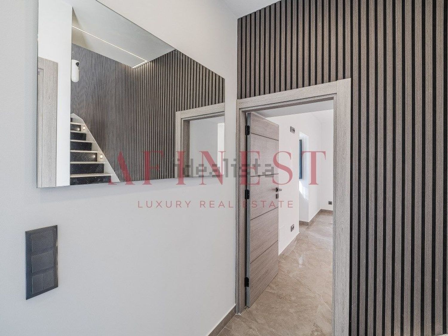 小楼房或独栋别墅出售在Praceta Miguel Lupi - 照片