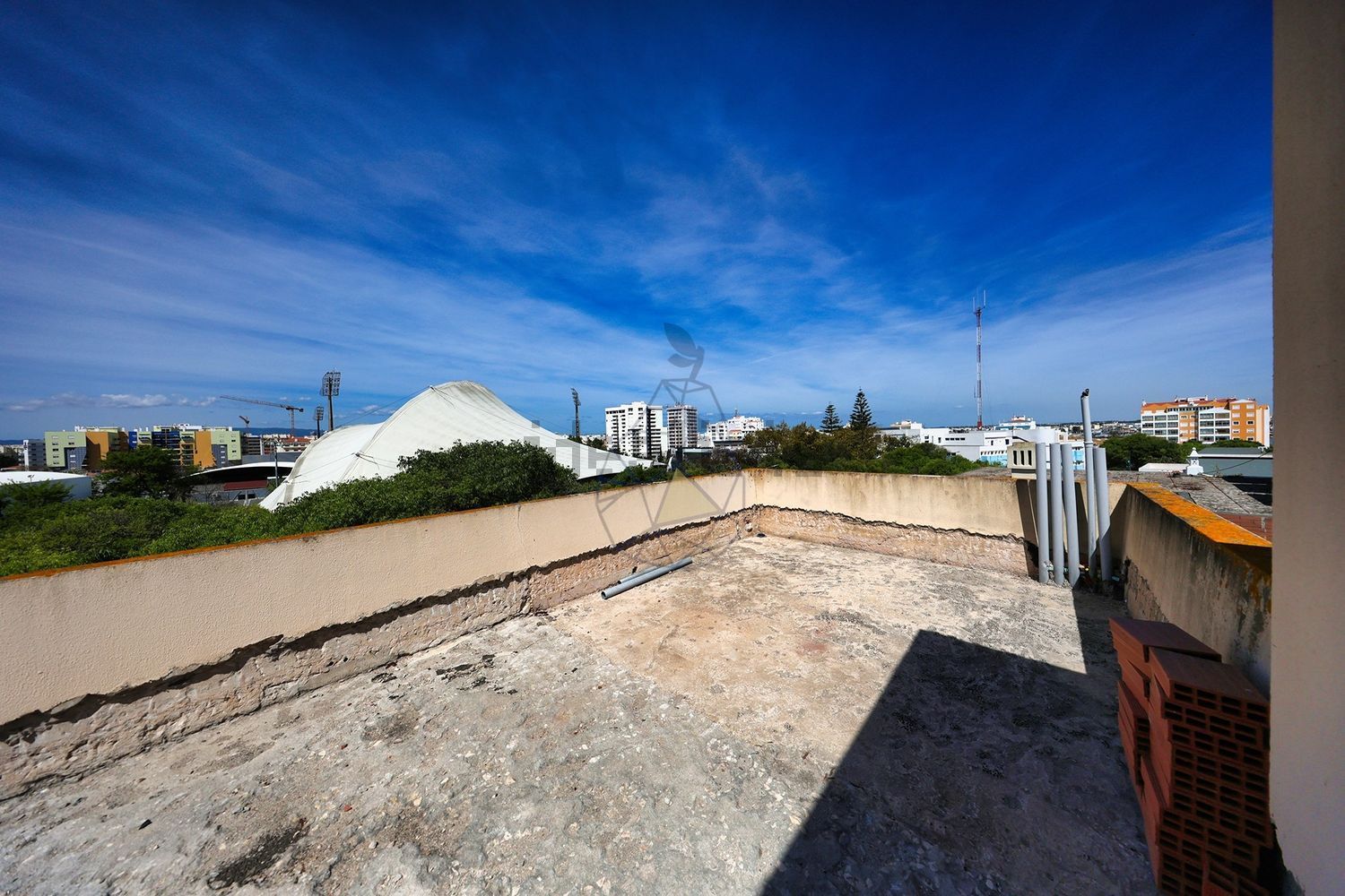 小楼房或独栋别墅出售在Avenida Miguel Bombarda - 阳台