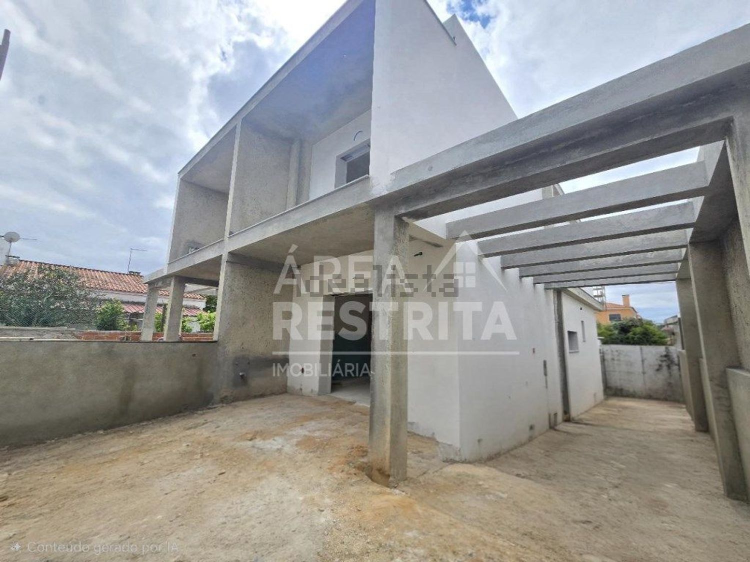 双拼别墅出售在 Bairro Novo - Quinta Dona Maria - 外立面
