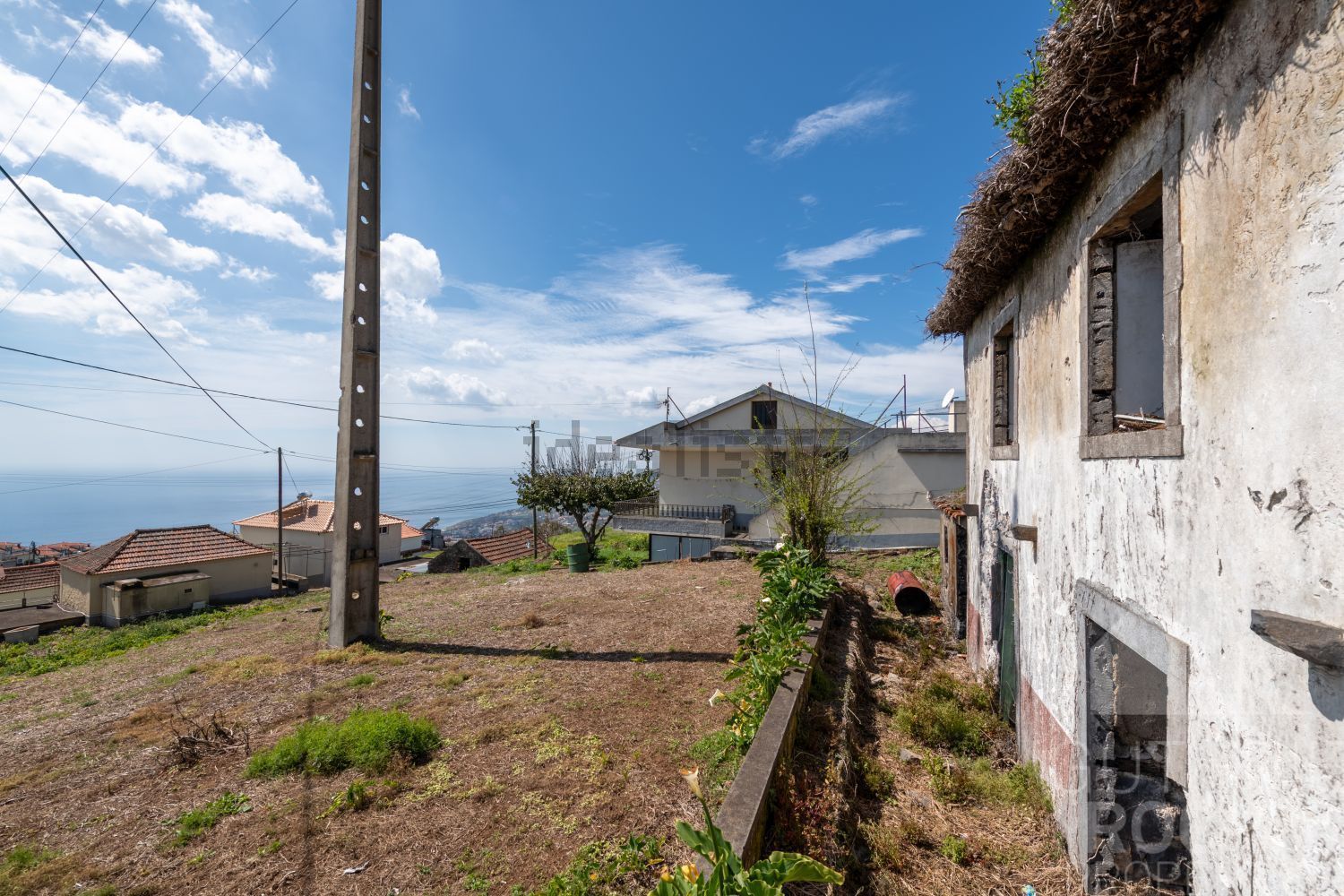 小楼房或独栋别墅出售在 Arco da Calheta - 外立面
