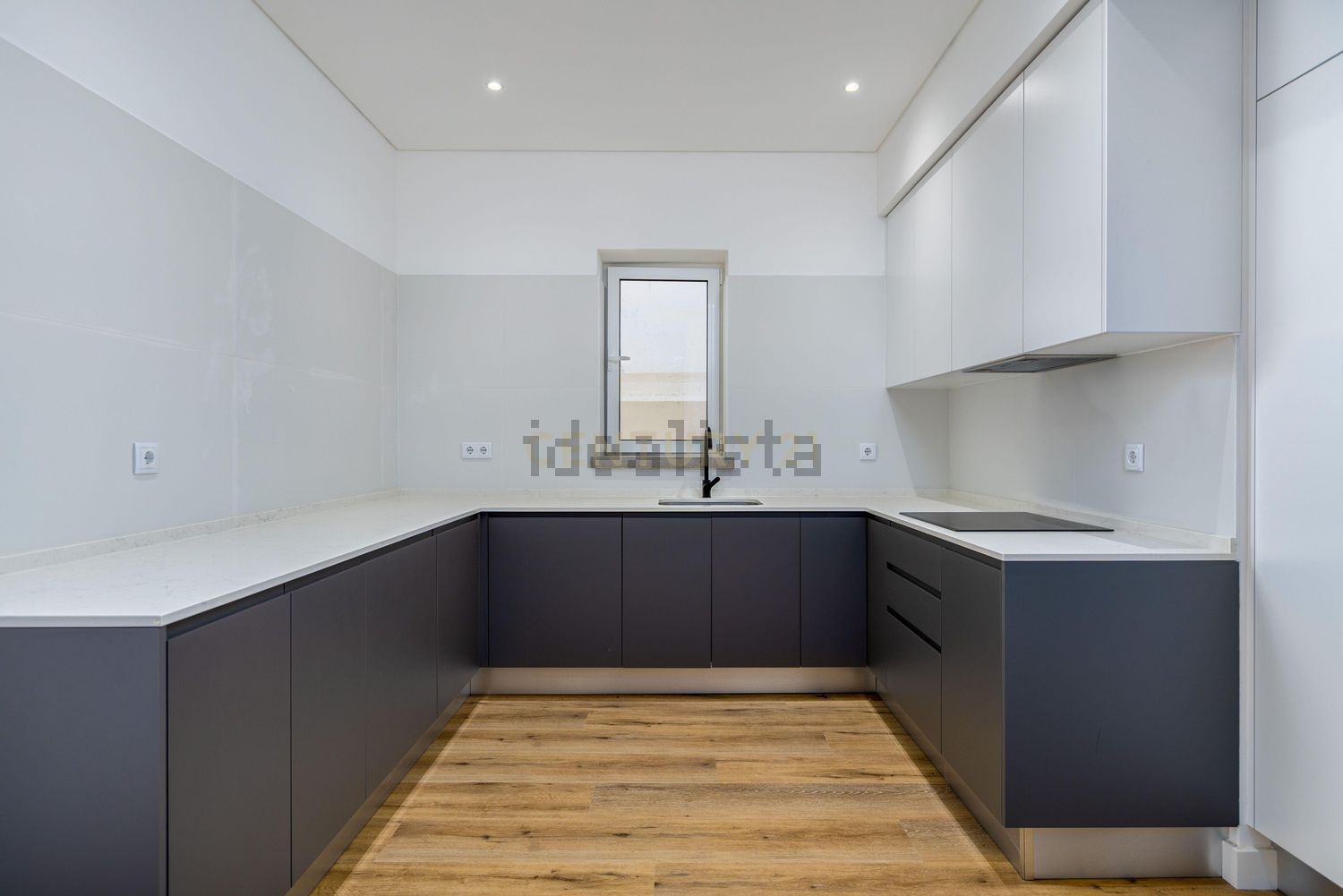 公寓 t3出售在Rua Ascensão Guimarães, 53 - 厨房