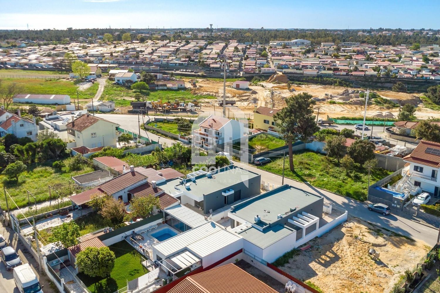 小楼房或别墅出售在 Pinhal do General - 游泳池