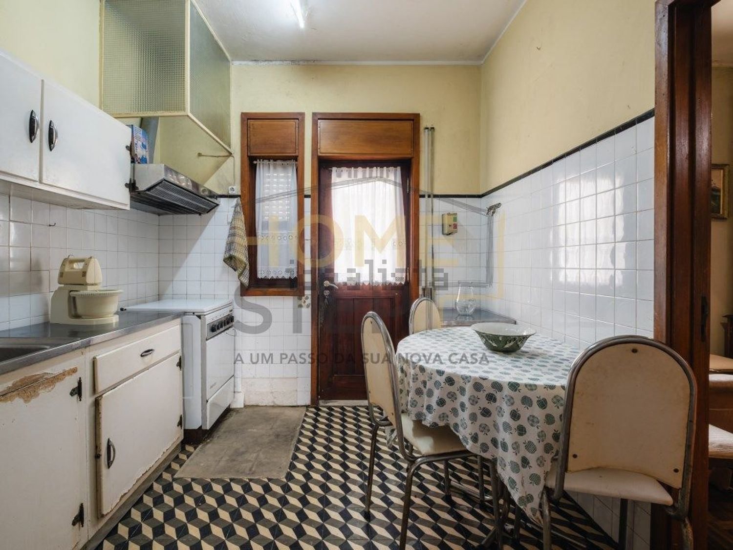 小楼房或独栋别墅出售在Rua Doutor Avelino Costa, 1474 - 厨房