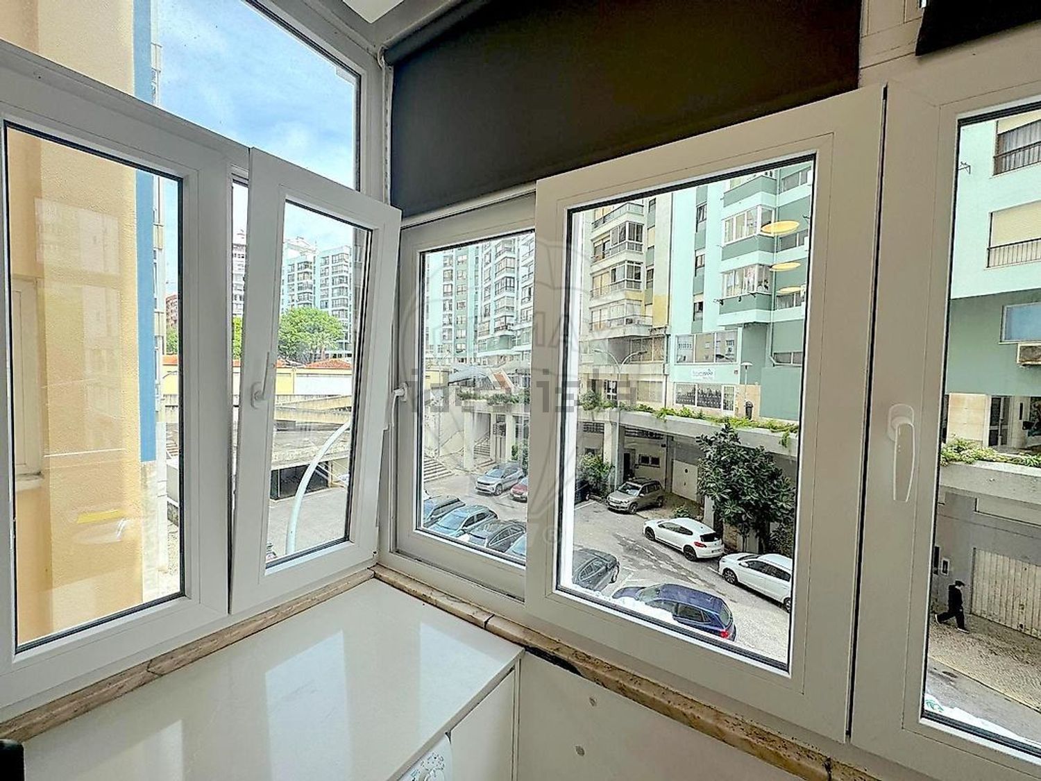 公寓 t3出售在Avenida Bombeiros Voluntários de Algés - 阳台