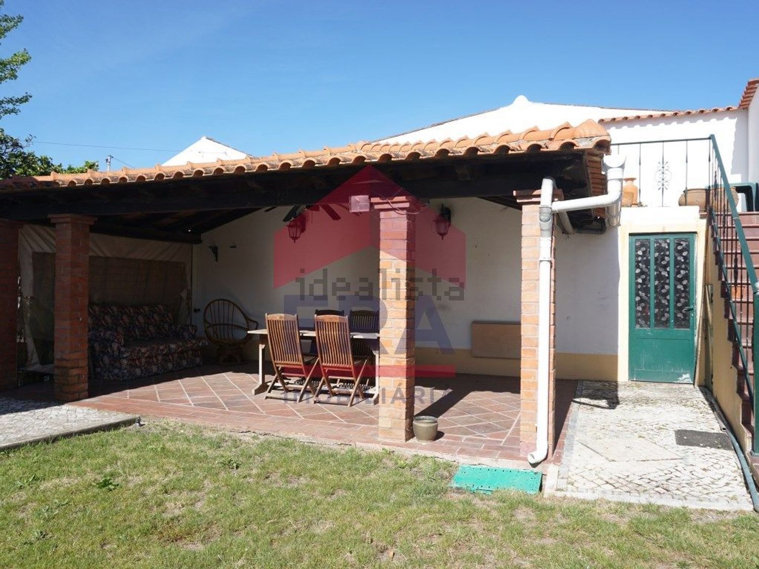 出租小楼房或独栋别墅在Estrada da Capeleira - 外立面