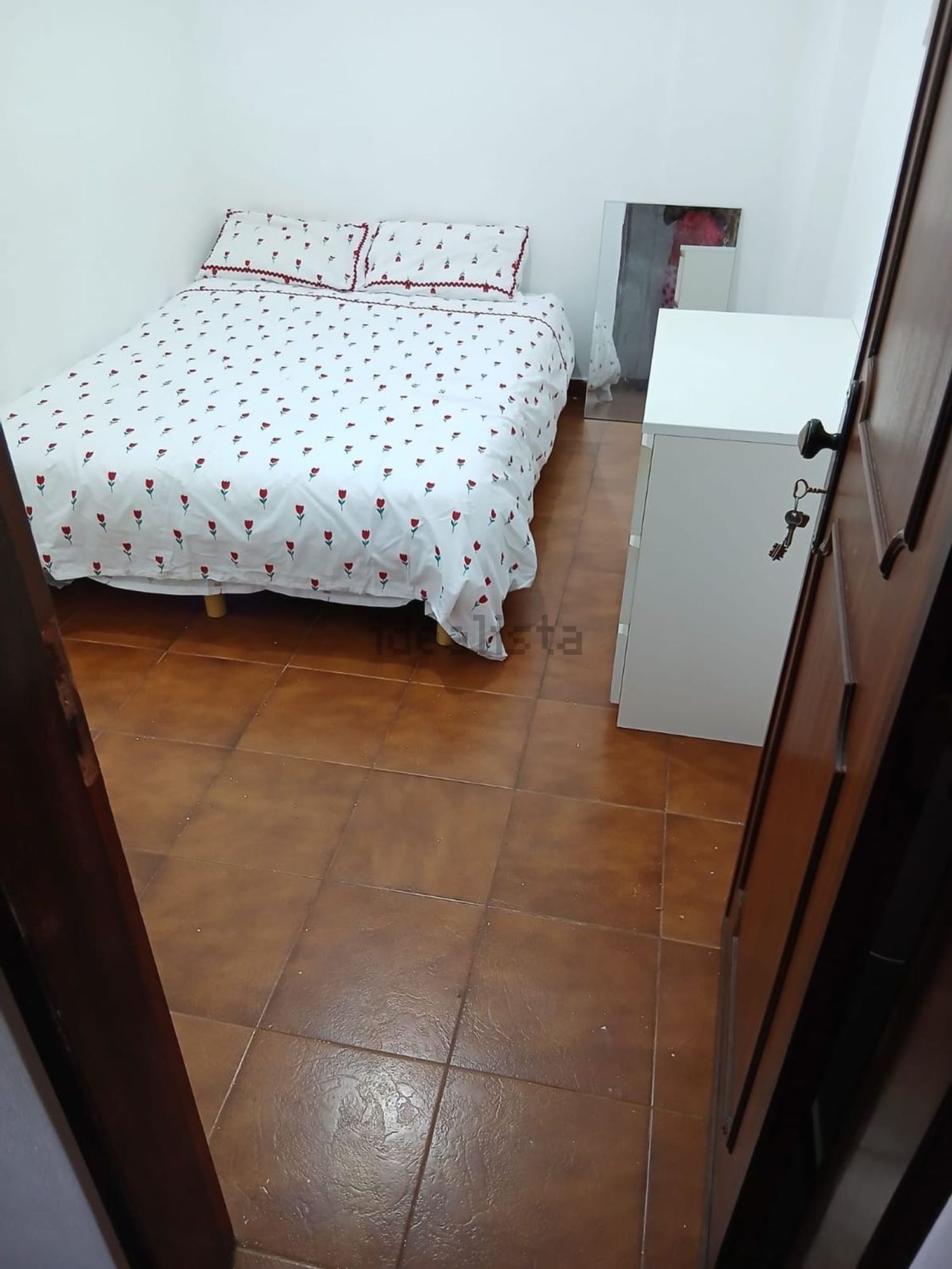 出租房间在Avenida dos Bons Amigos, 7 b - 卧室