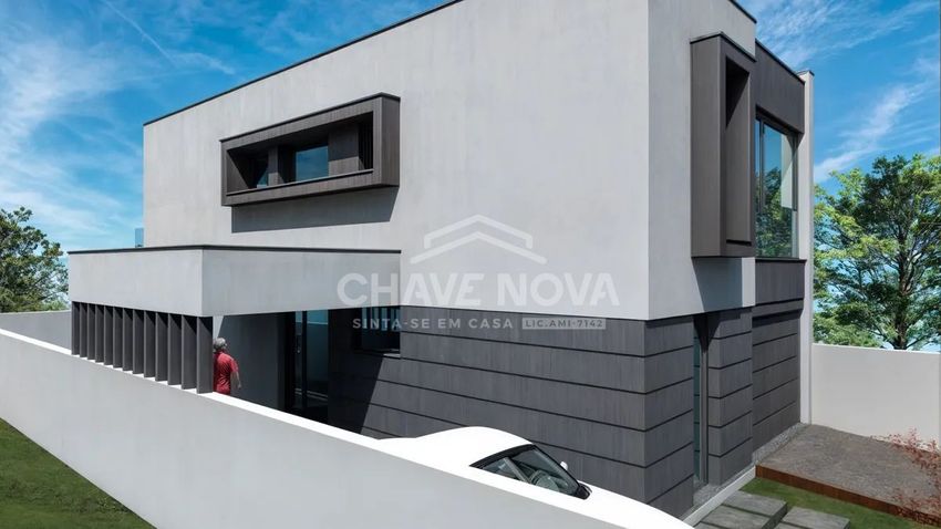 双拼别墅出售在Rua dos Mourões