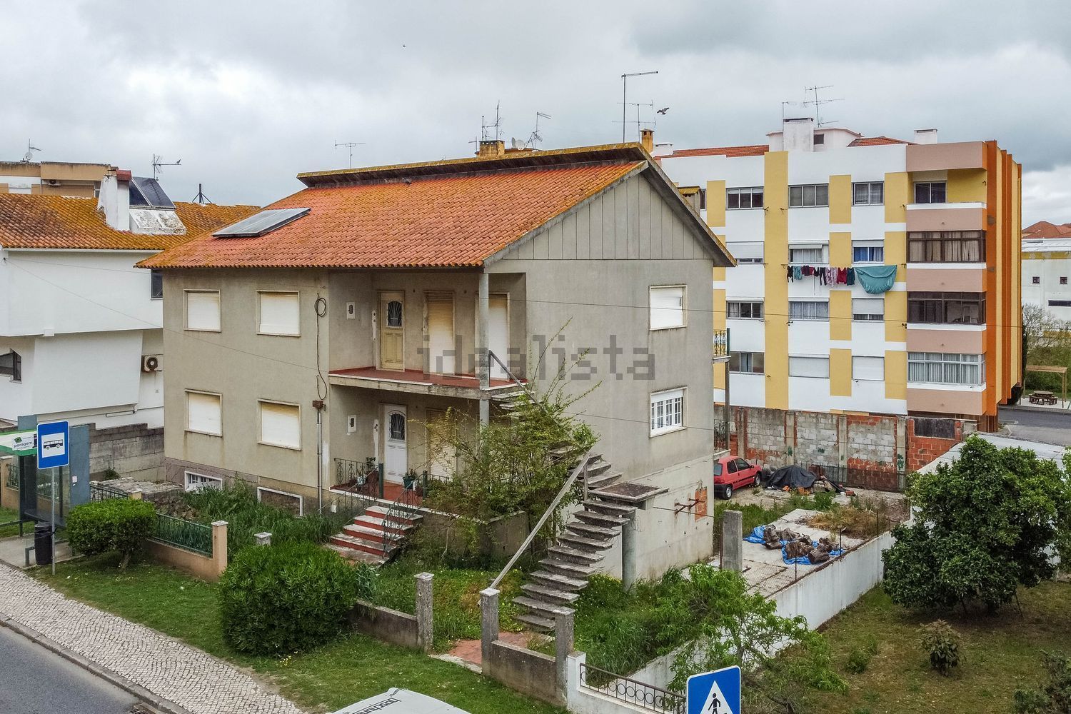 小楼房或独栋别墅出售在Avenida Dom Afonso Henriques - 外立面