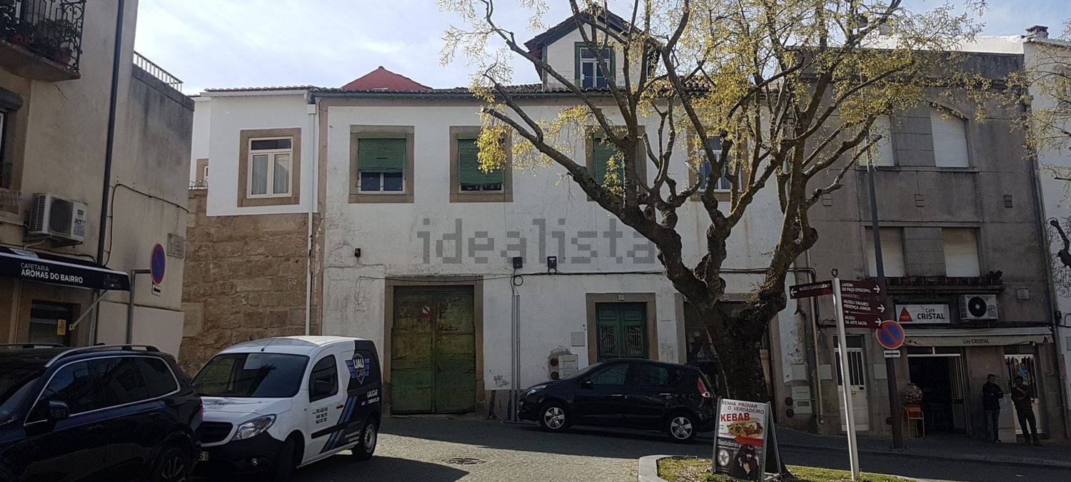 小楼房或独栋别墅出售在Rua das Olarias, 61 -61a - 视线