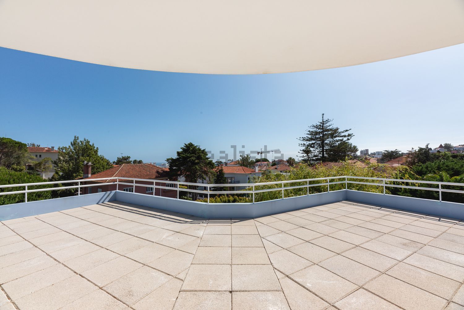 小楼房或独栋别墅出售在 Centro do Estoril - 阳台