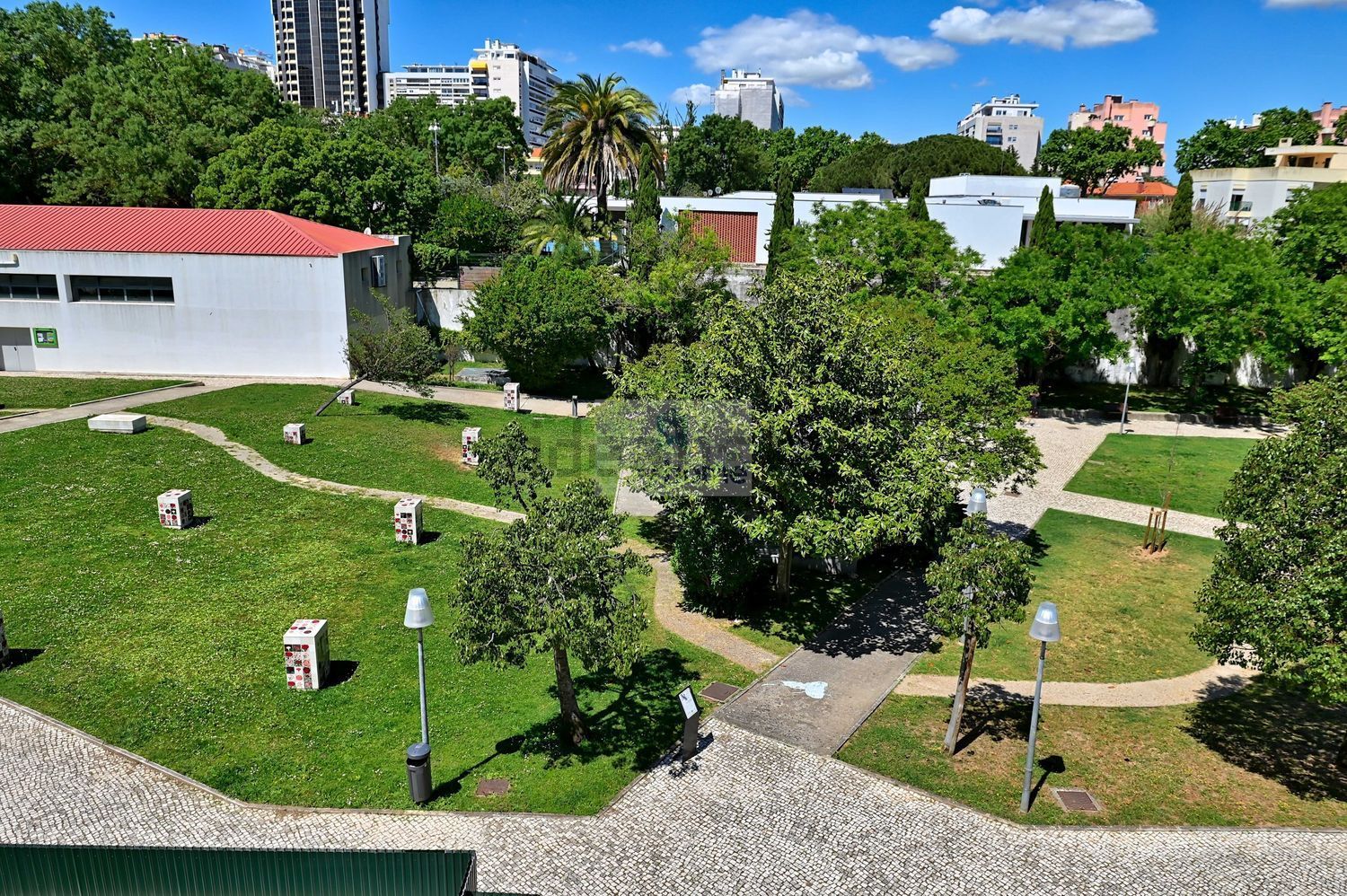 公寓 t2出售在Avenida Frei Miguel Contreiras, 36 - 花园
