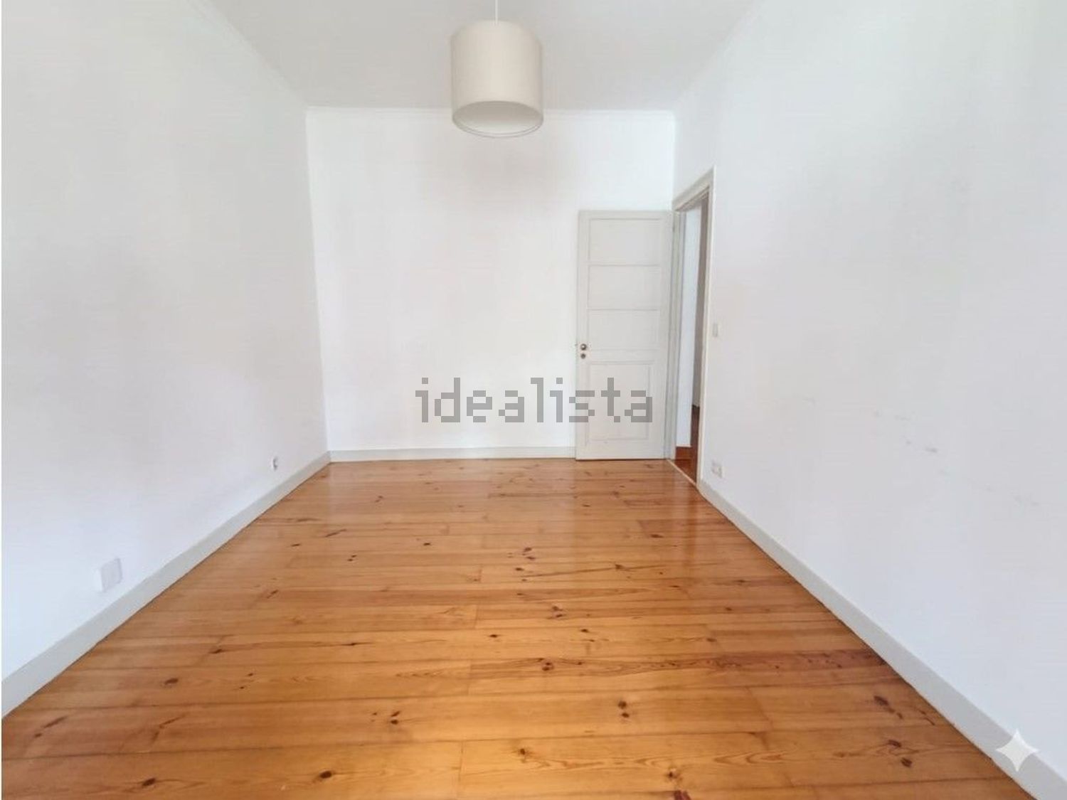 公寓 t3出售在Avenida Almirante Reis, 141 - 卧室