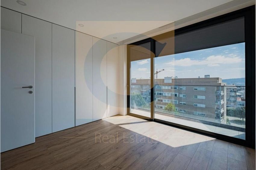 公寓 t1出售在 Hospital São João - Pólo Universitário