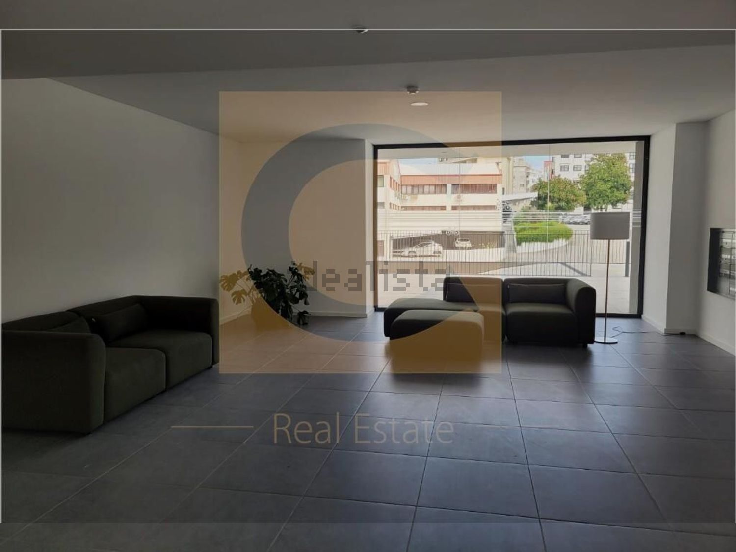 出租公寓 t1在 Hospital São João - Pólo Universitário - 客厅