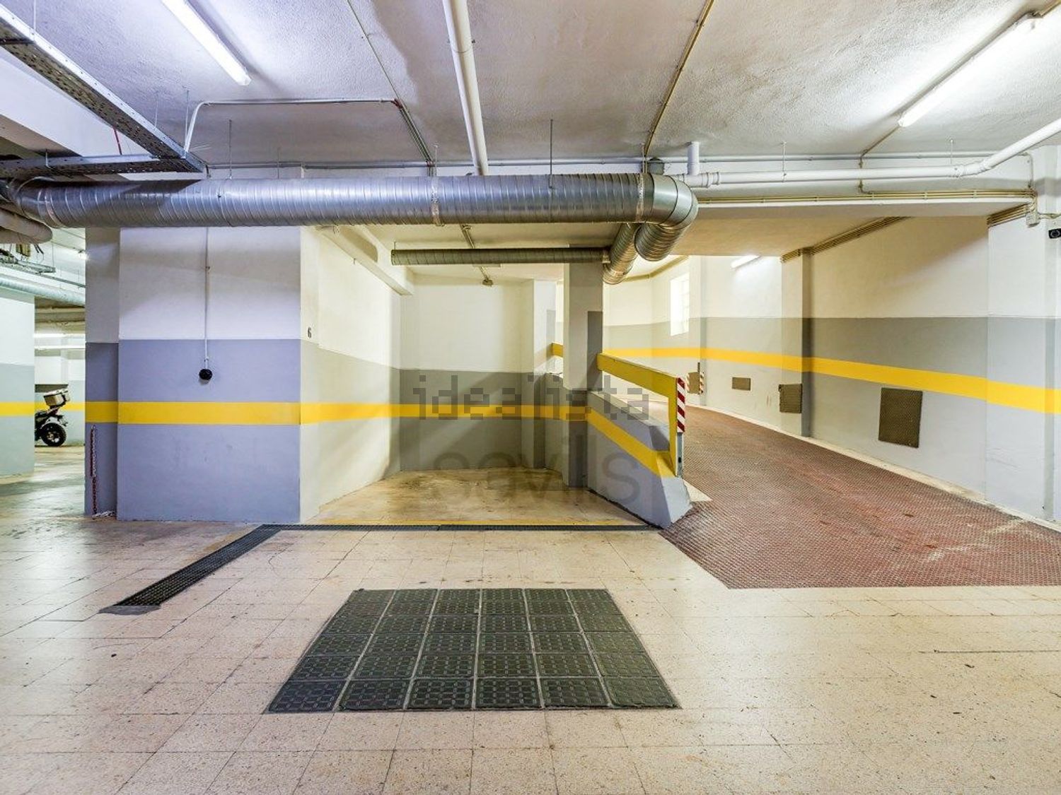 公寓 t2出售在 Calçada do Conde de Pombeiro, 3 b - 停车位