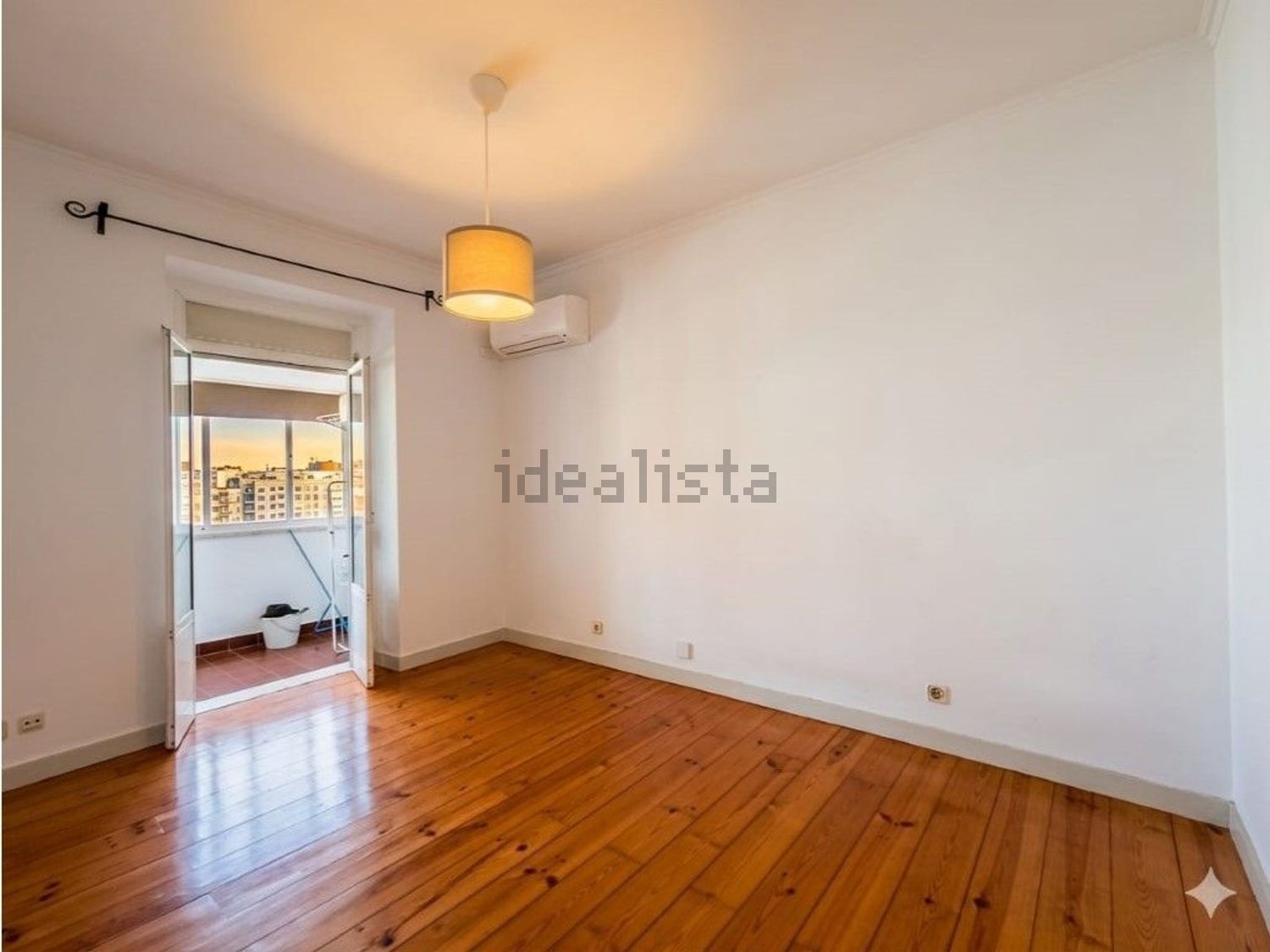 公寓 t3出售在Avenida Almirante Reis, 141 - 卧室