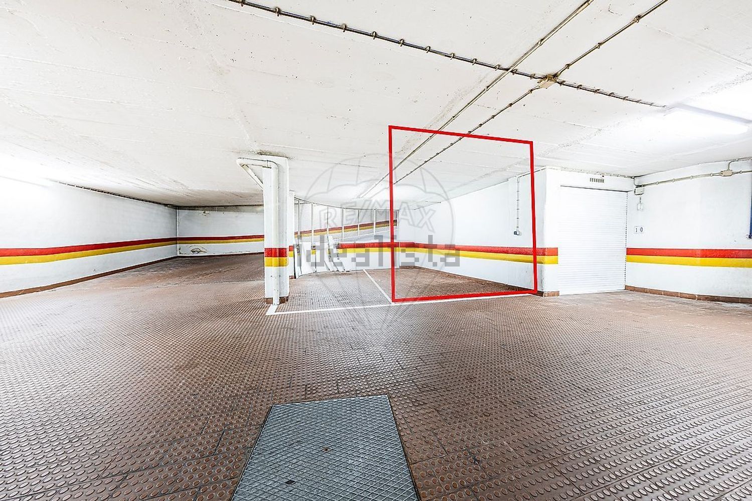 公寓 t3出售在Avenida Coronel Eduardo Galhardo - 停车位