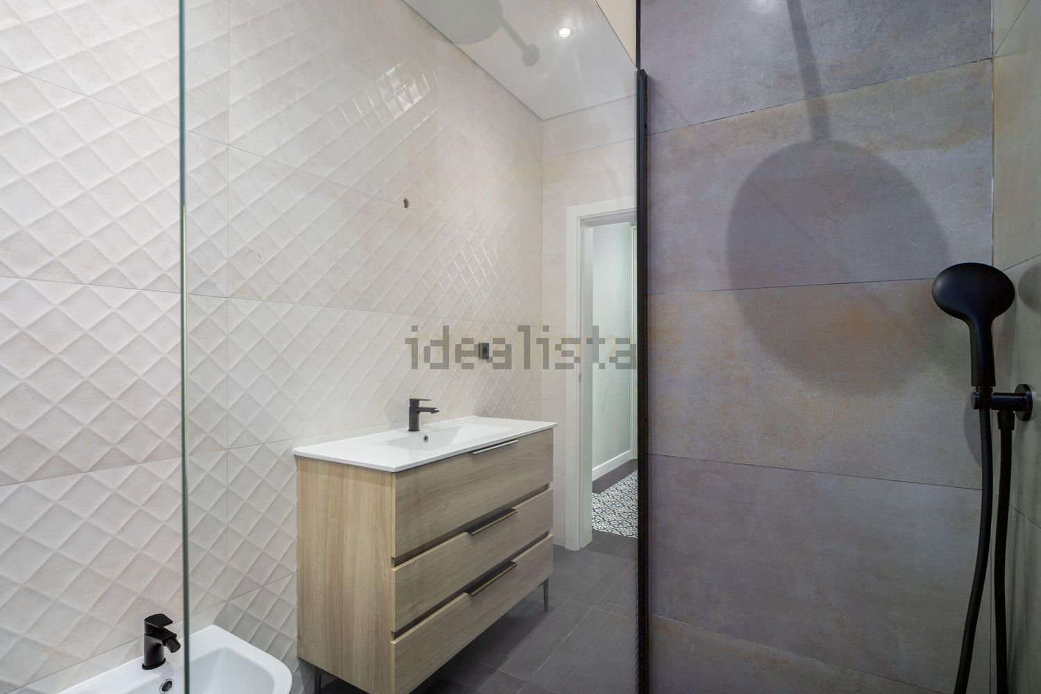 公寓 t3出售在Rua Ascensão Guimarães, 53 - 卫生间
