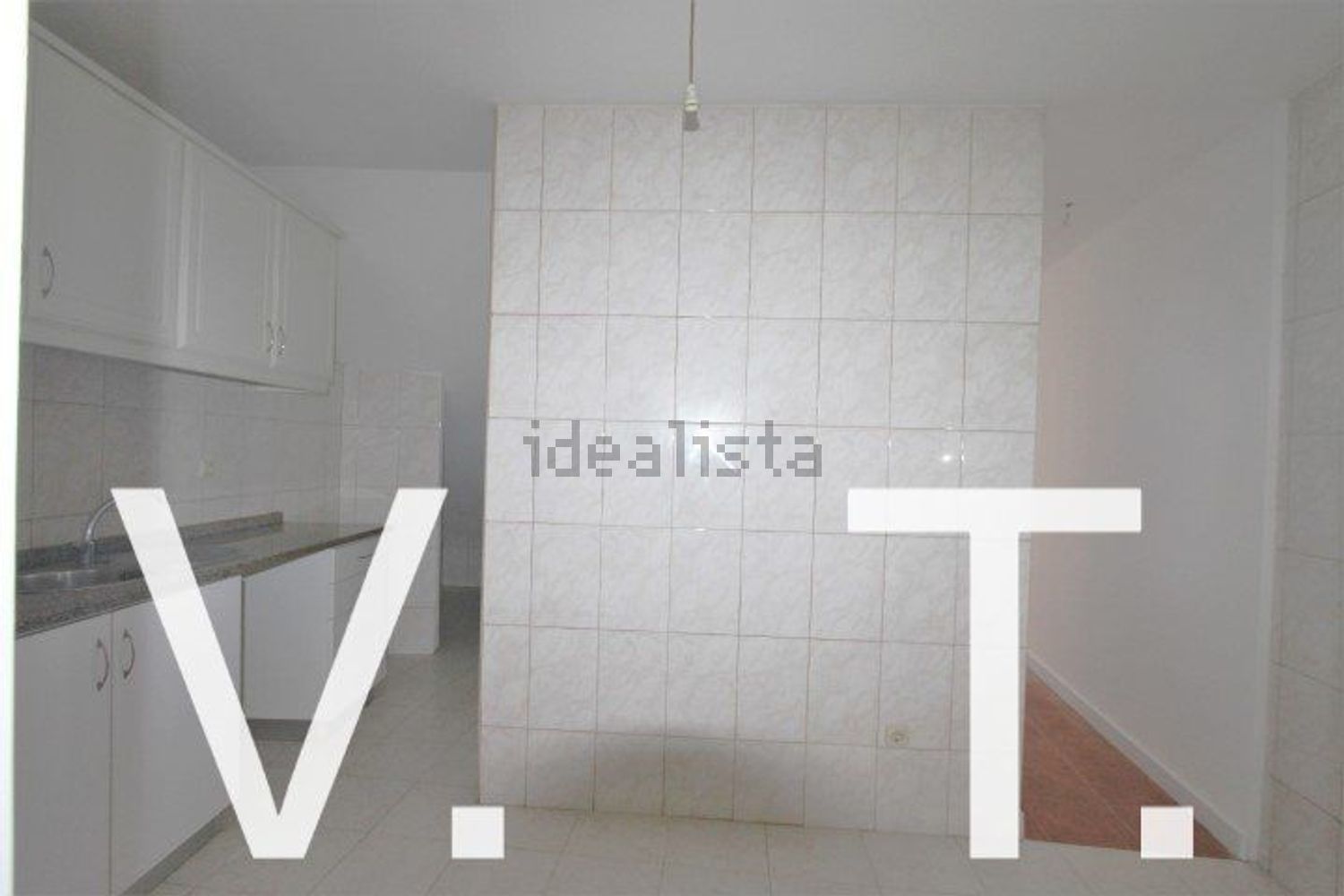 出租t0（单人公寓）在Rua Miradouro, 51 - 卫生间