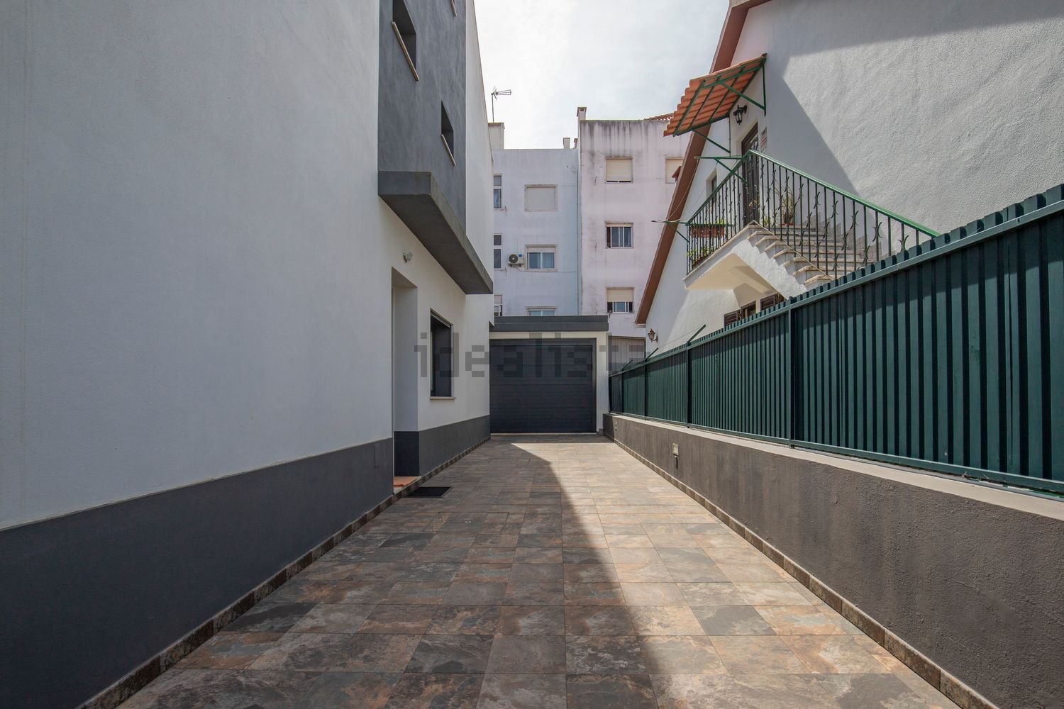 双拼别墅出售在 Centro da Quinta do Conde - 外立面