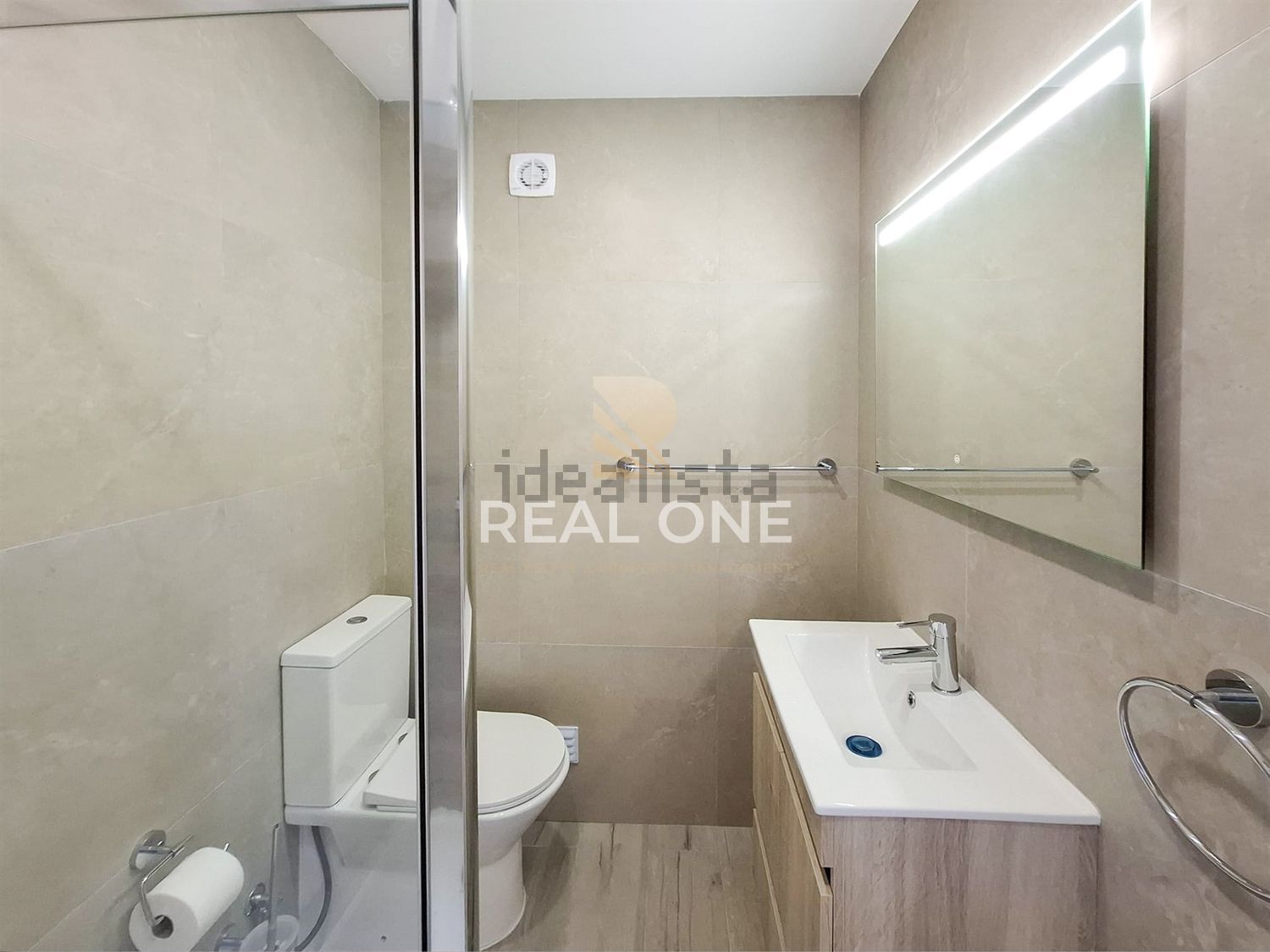 公寓 t3出售在Avenida José da Costa Mealha, 82 - 卫生间