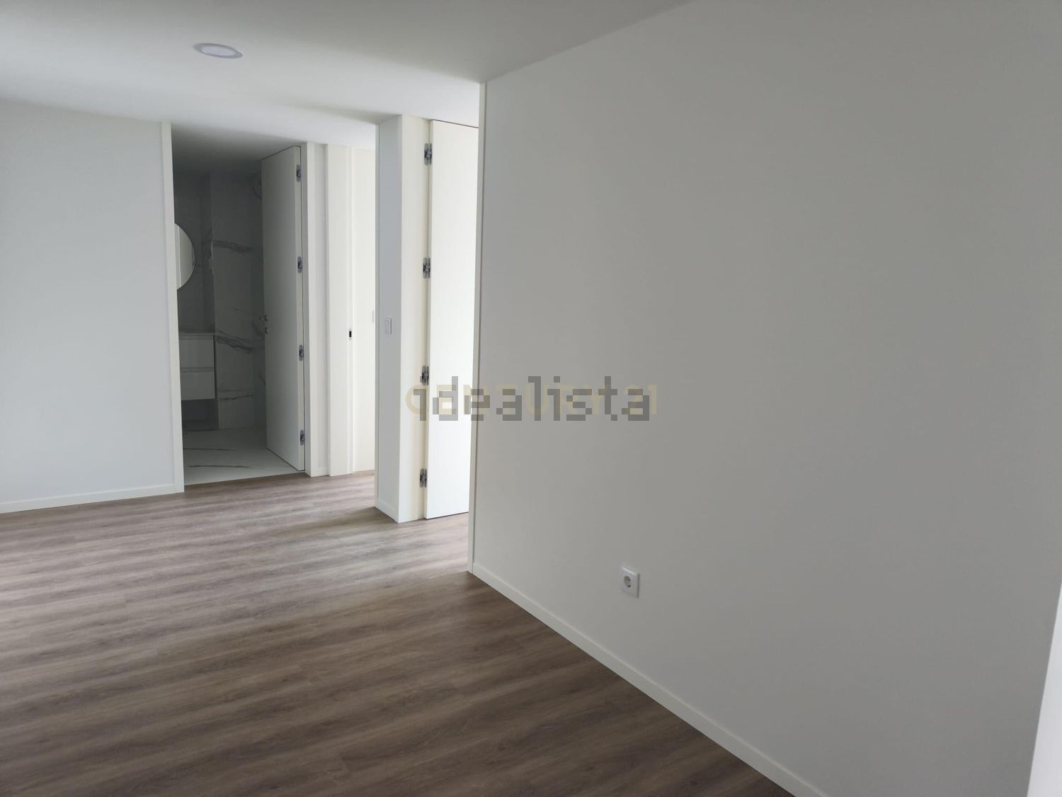 复式公寓出售在Rua Conde de Bertiandos, 317 - 居住