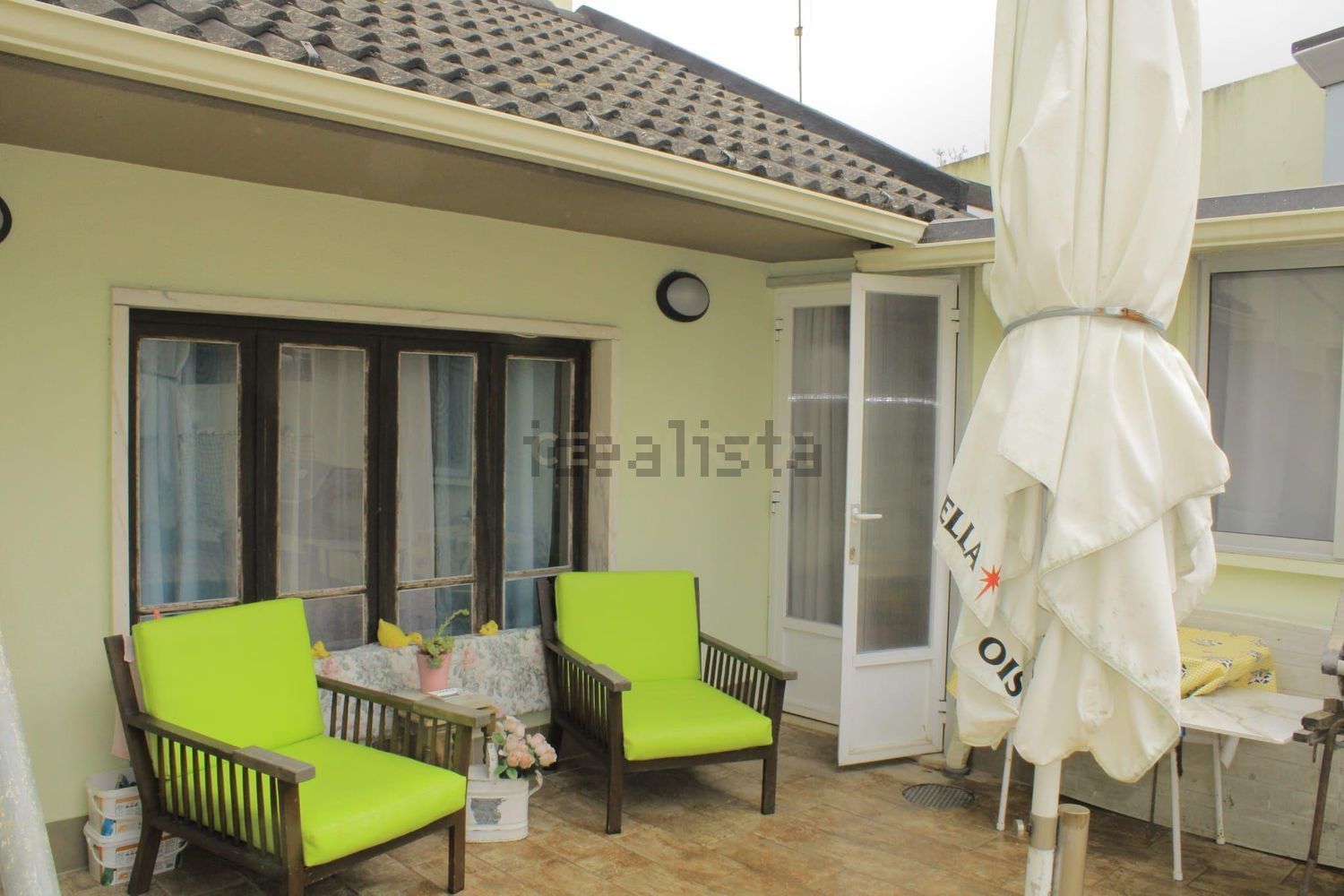 小楼房或独栋别墅出售在 Carvoeira - 照片