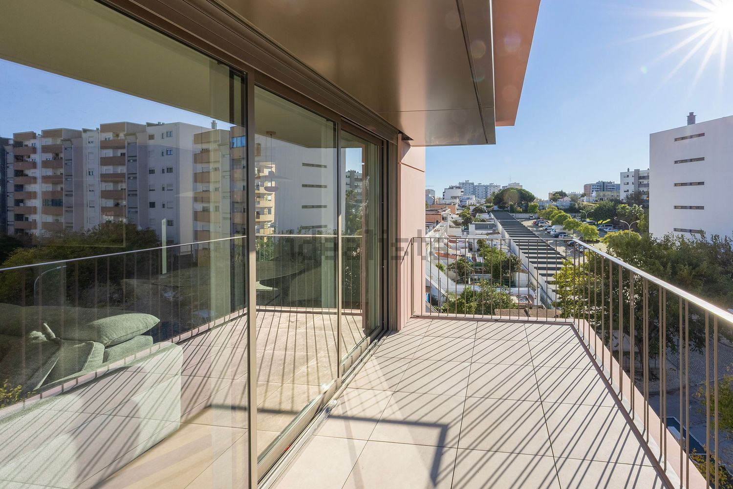 公寓 t2出售在Rua do Alportel, 229 - 阳台