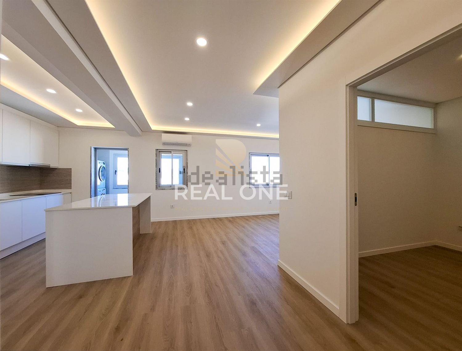 公寓 t3出售在Avenida José da Costa Mealha, 82 - 居住
