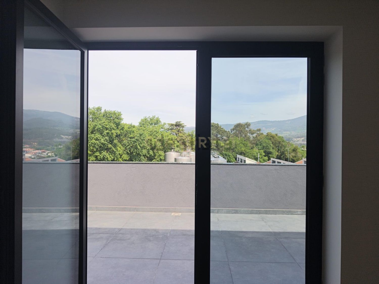 复式公寓出售在Rua Conde de Bertiandos, 317 - 阳台
