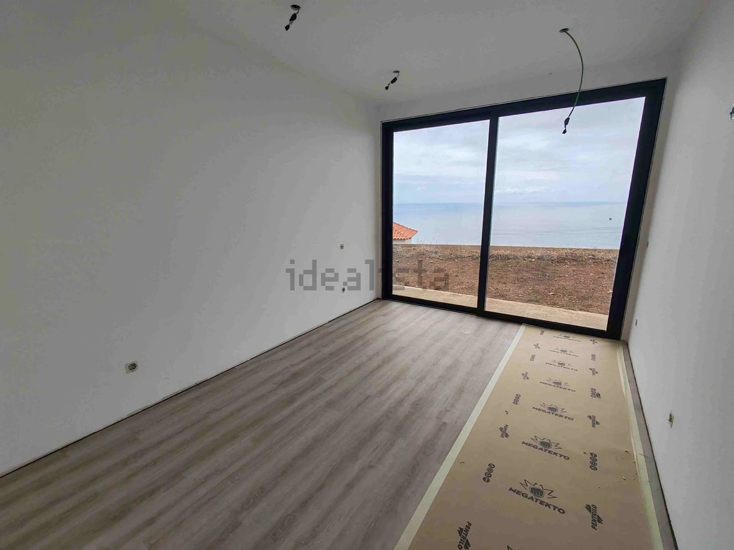 小楼房或独栋别墅出售在 Ribeira Brava - 居住