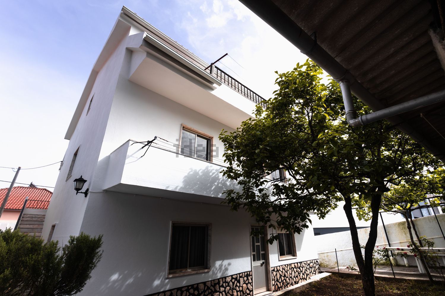 小楼房或独栋别墅出售在Rua Soares dos Reis, 9 - 院子