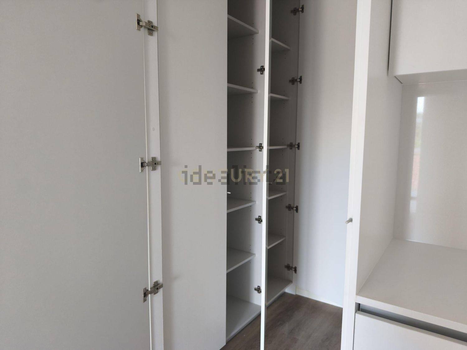 复式公寓出售在Rua Conde de Bertiandos, 317 - 试衣间
