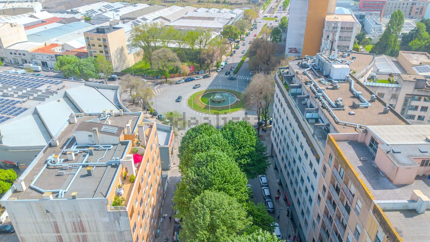 公寓 t3出售在Avenida Dom Afonso Henriques, 1105 - 照片