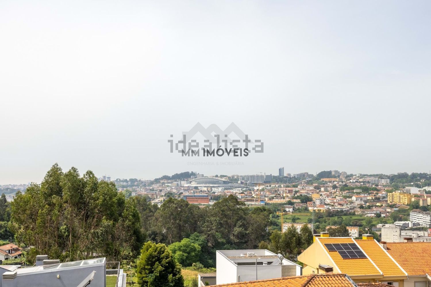 小楼房或别墅出售在Rua Carlos Pires - 视线