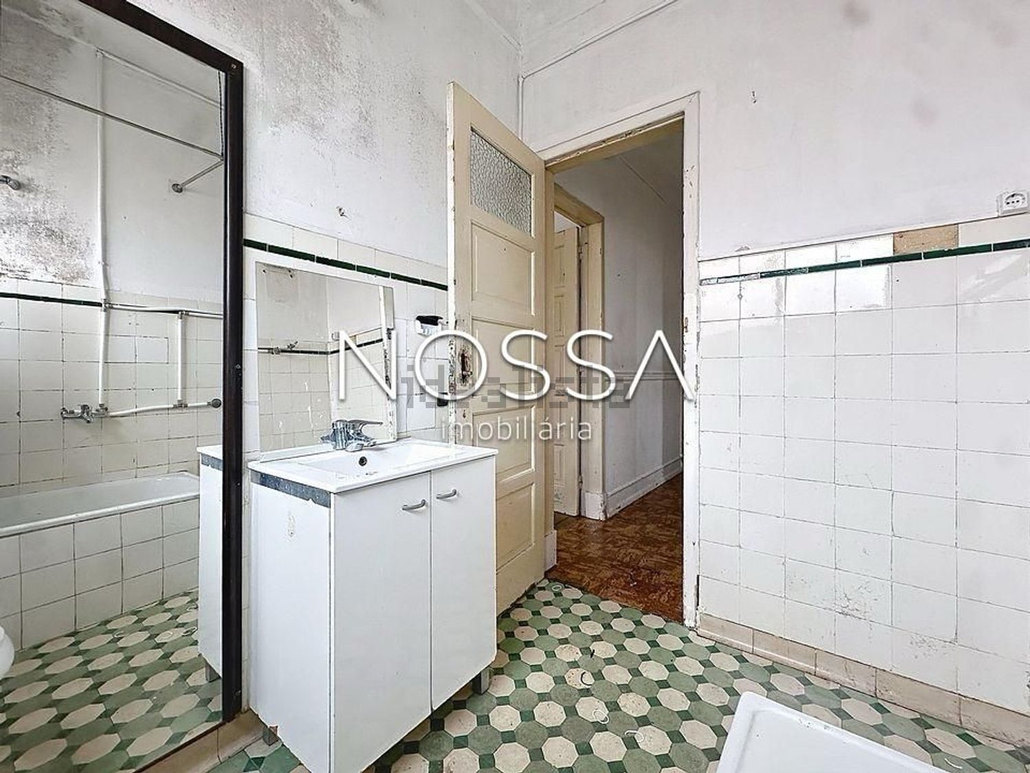 公寓 t4出售在Rua Padre Cruz s/n - 厨房