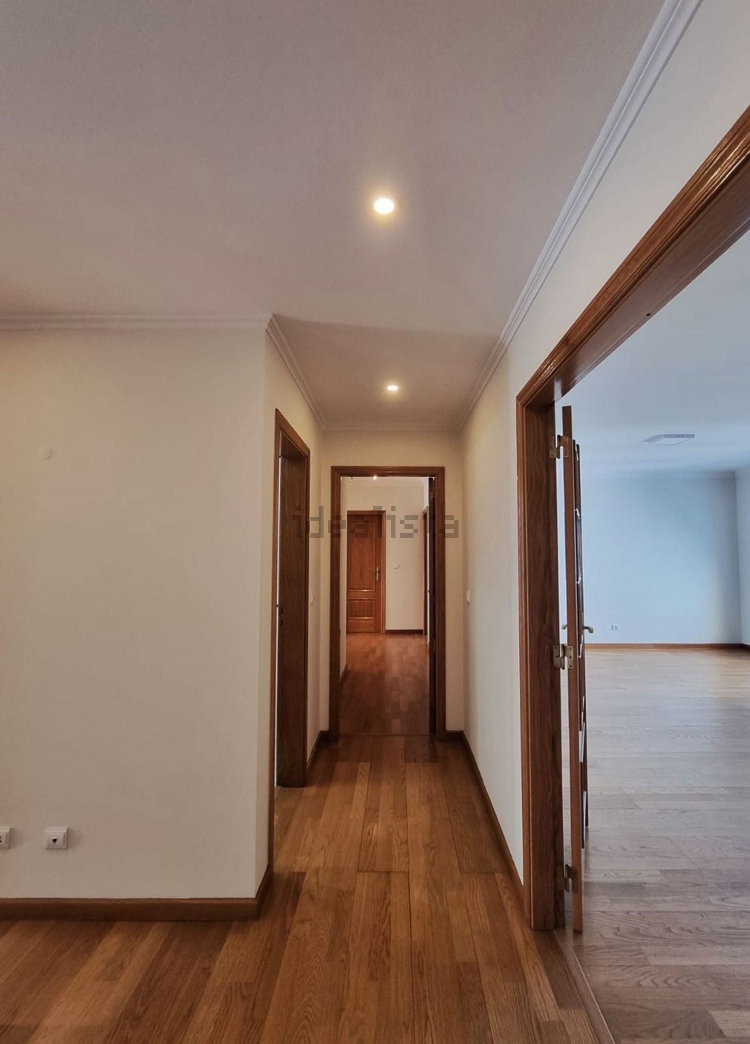 公寓 t4出售在Rua Gil Vicente, 13 - 前厅
