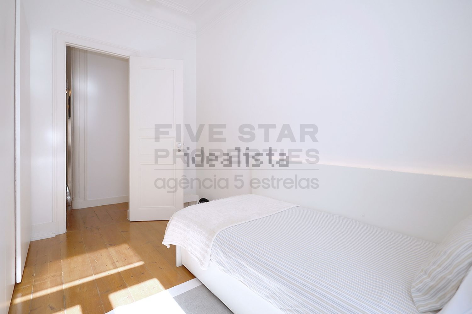 公寓 t4出售在Avenida Visconde de Valmor, 20 a - 卧室