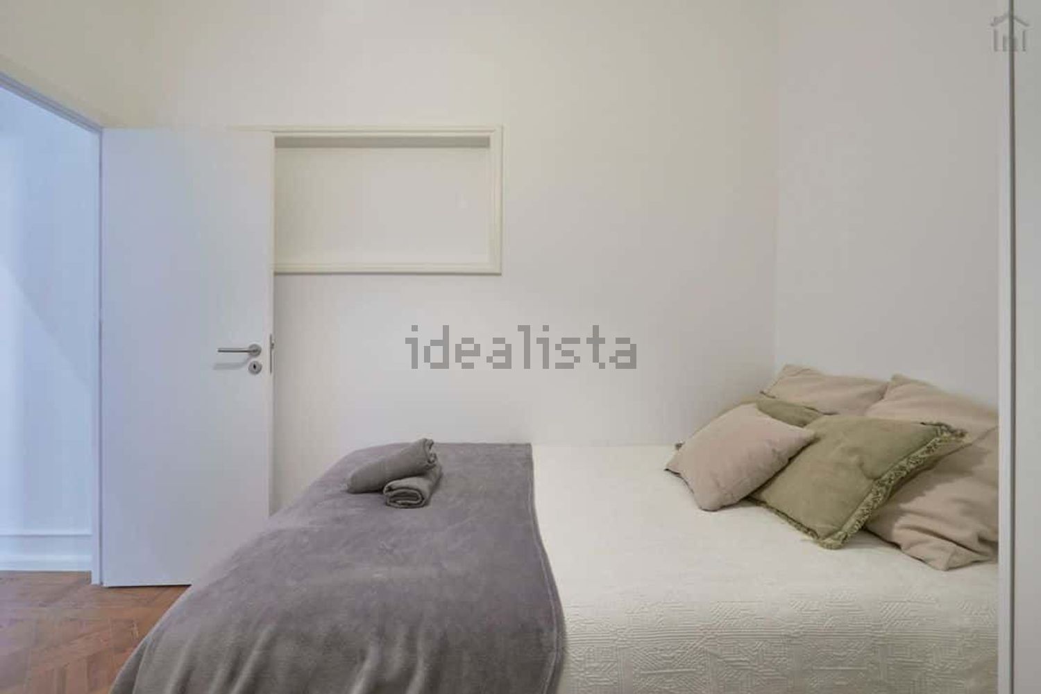 出租房间在Avenida Almirante Reis, 219 - 卧室