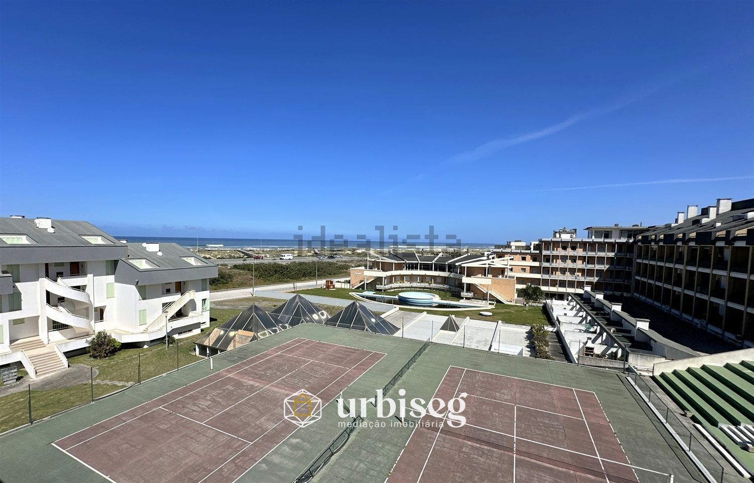 复式公寓出售在Rua ArraisTomé, 9 b - 花园