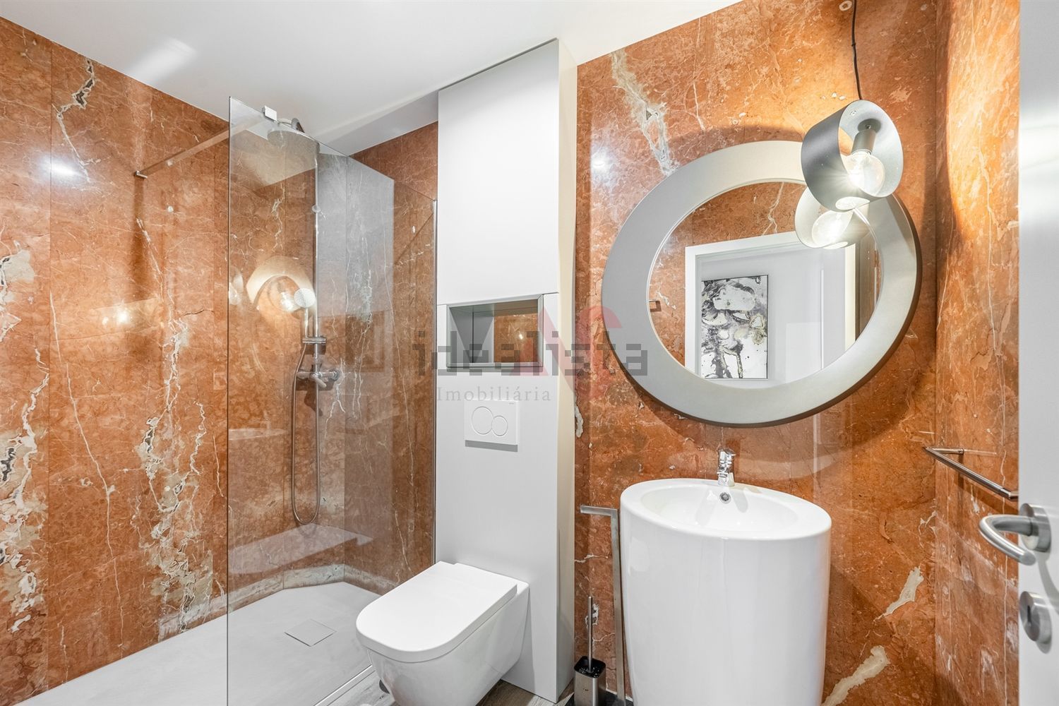公寓 t4出售在Avenida dos Banhos, 590 - 卫生间