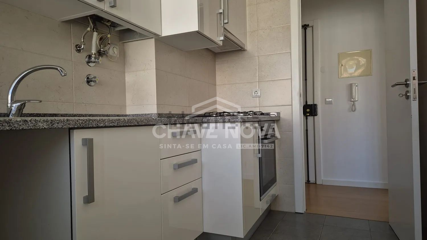 出租公寓 t1在Rua Azedo Gneco - 厨房