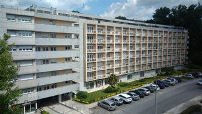 公寓 t3出售在Rua da Guiné, 97