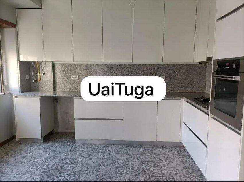 出租公寓 t3在Avenida João XXI, 674