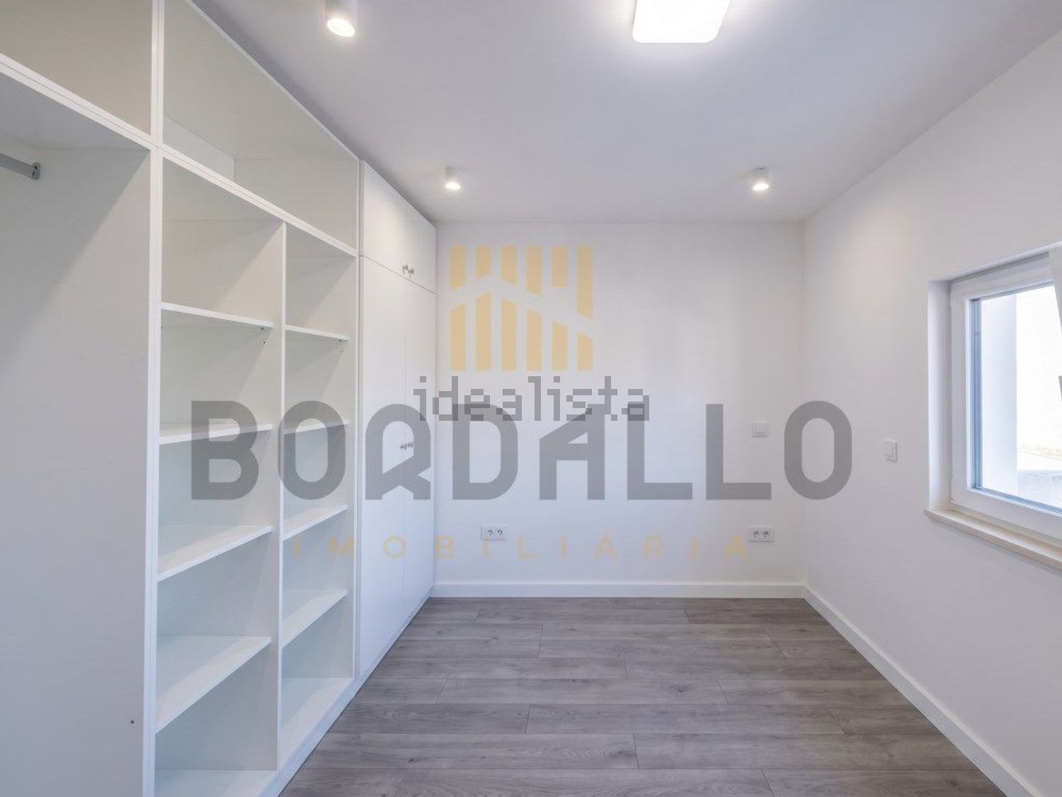 小楼房或独栋别墅出售在Rua da Bela Vista - 试衣间