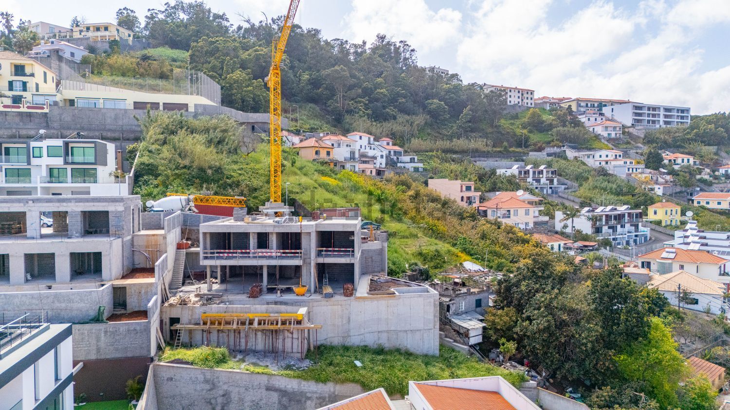 小楼房或独栋别墅出售在Beco das Courelas - 外立面