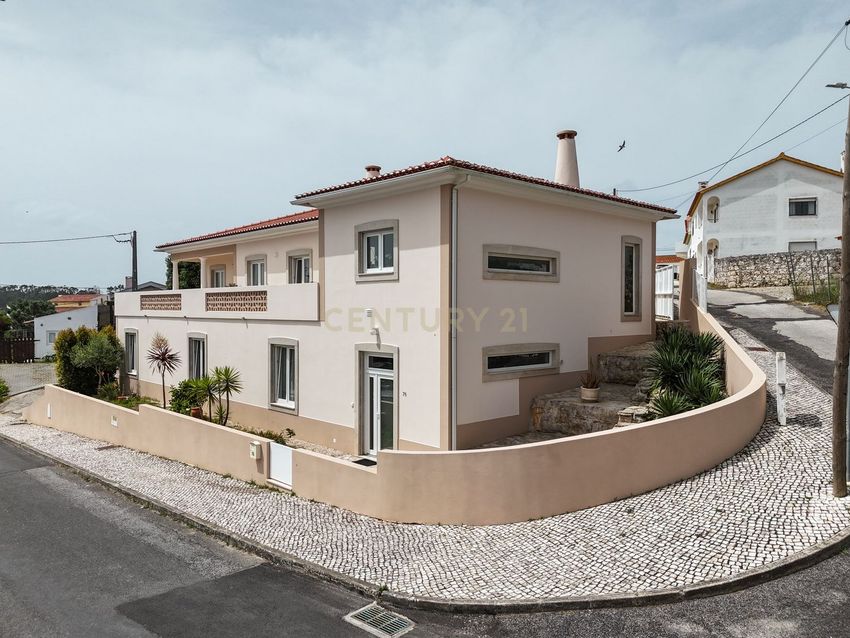 小楼房或独栋别墅出售在Rua Engenheiro Luís de Paiva e Sousa, 76