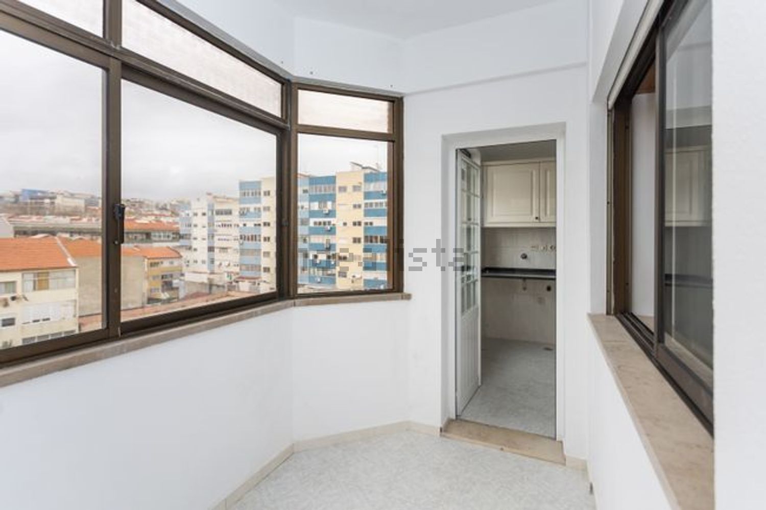 公寓 t3出售在Avenida António José Gomes s/n - 露台