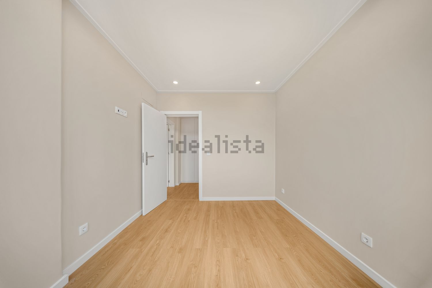 公寓 t3出售在Avenida dos Ciprestes, 45 - 办公室