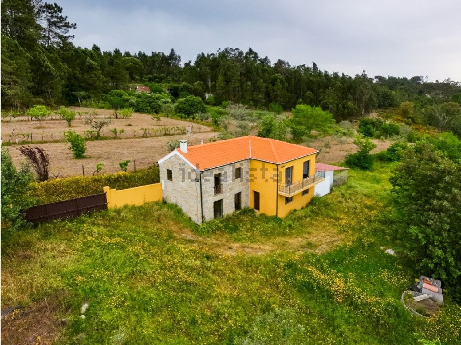 小楼房或独栋别墅出售在 Arruamento Urbano a Sul da Vila, 46 - 外立面